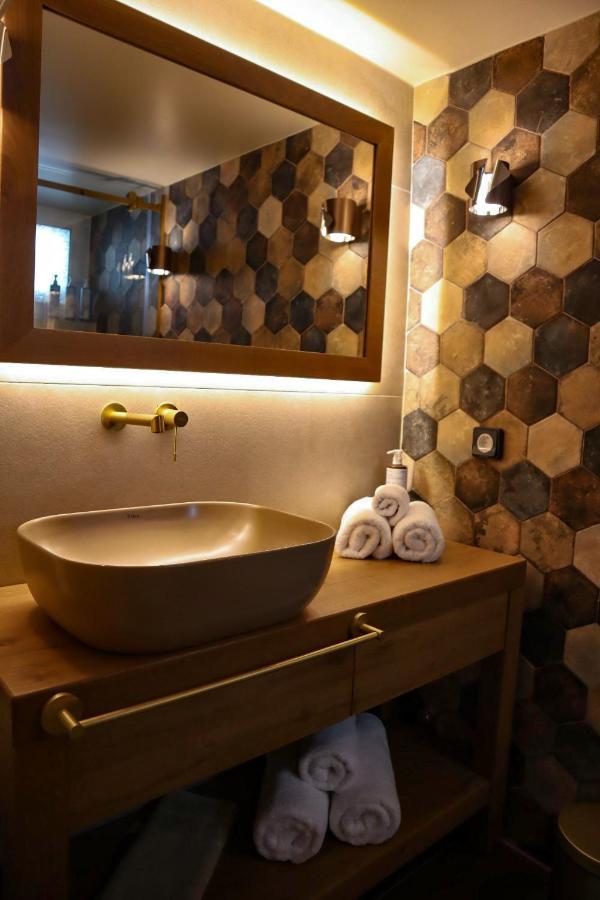 Thiseas Luxury Apartment Ateny Zewnętrze zdjęcie